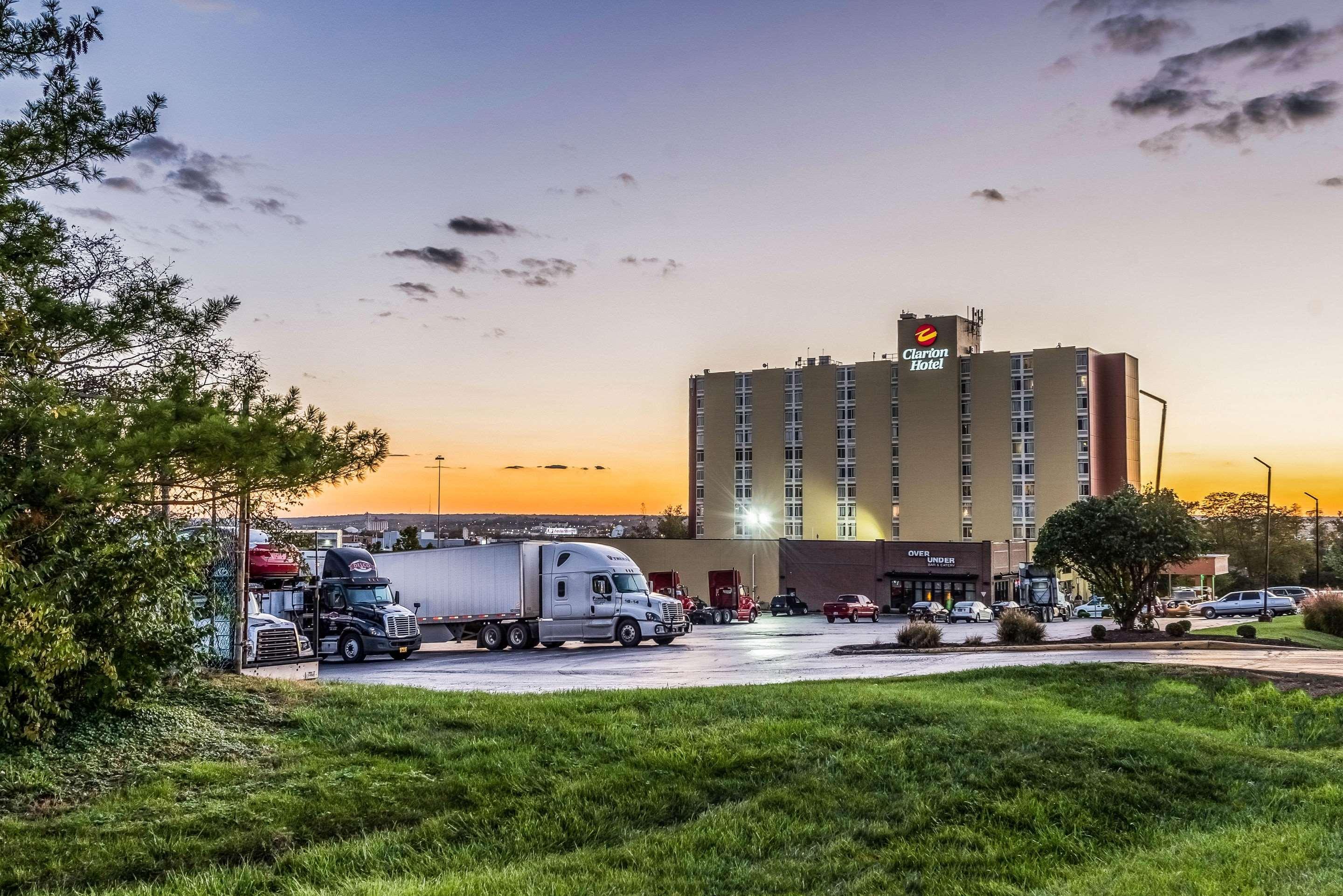 Clarion Hotel Cincinnati North Sharonville Eksteriør billede