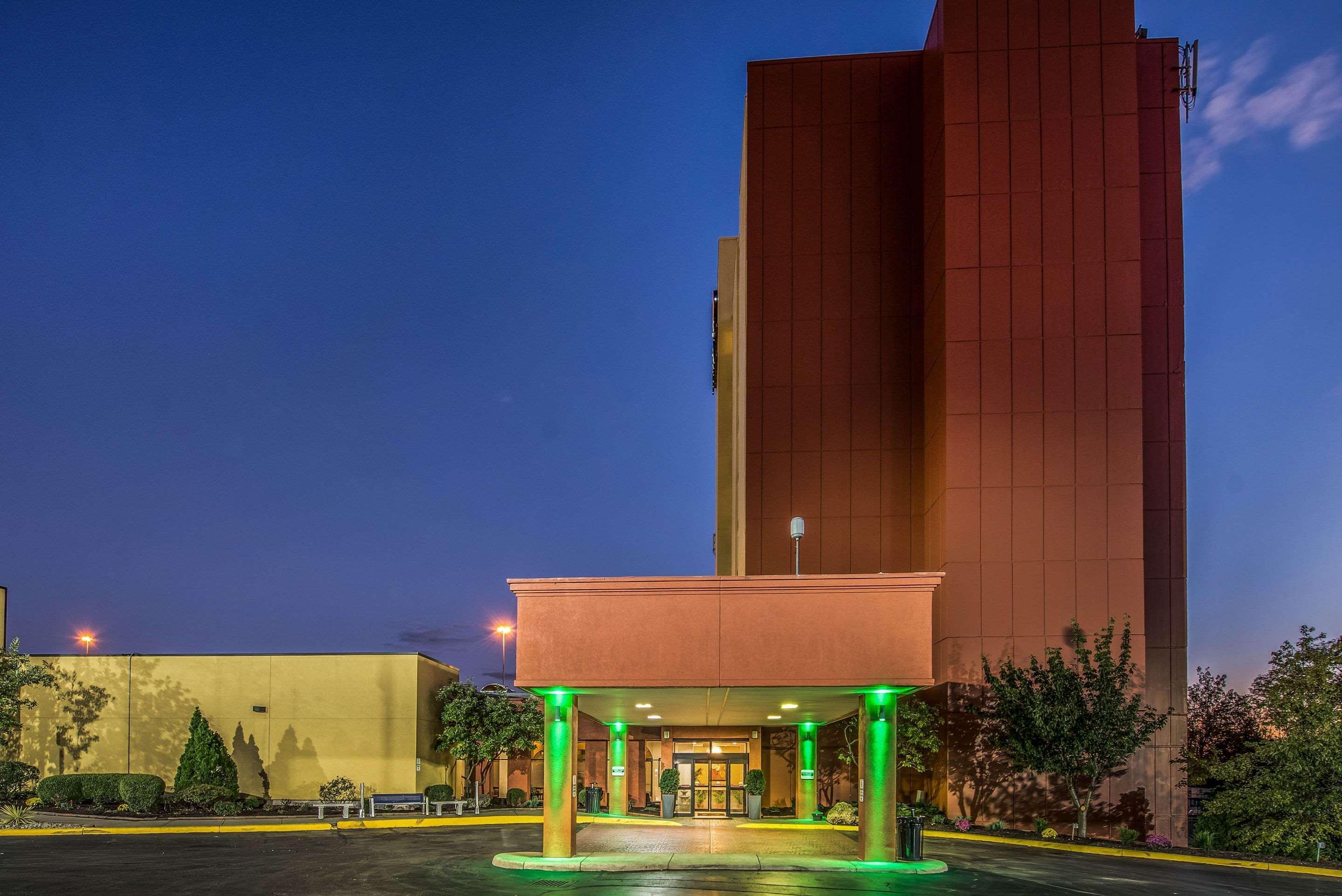 Clarion Hotel Cincinnati North Sharonville Eksteriør billede